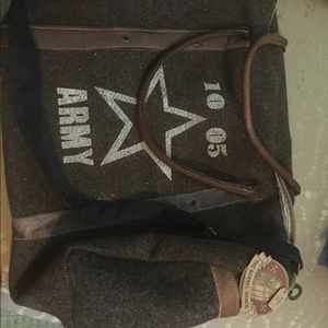 The Barrel shack. The grant bag. BRAND NEW!